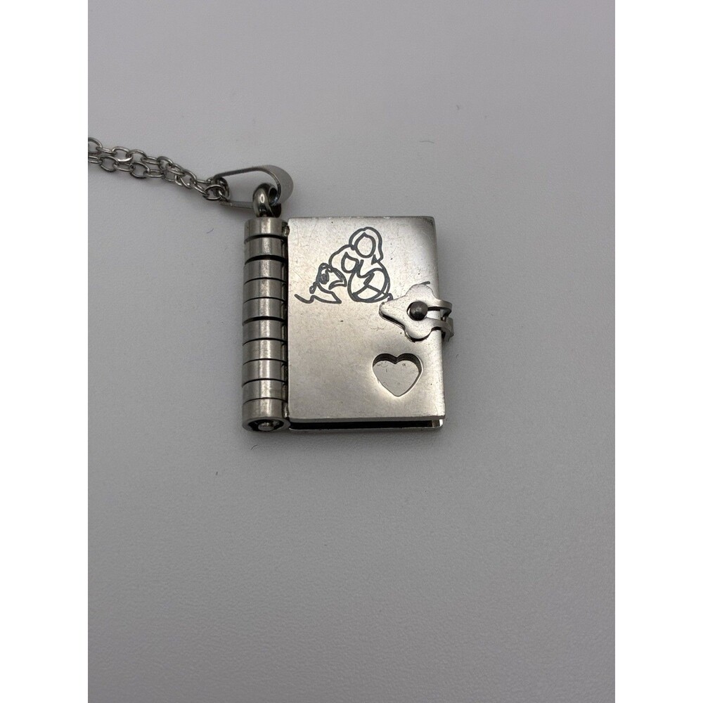 To My Granddaughter Book Necklace Silver Tone Opens Chain Pendant Gift 17”